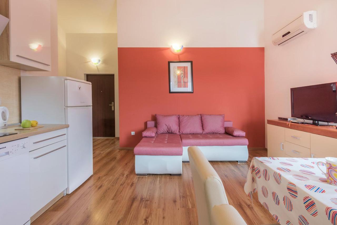 Nice And New Peroj Extérieur photo