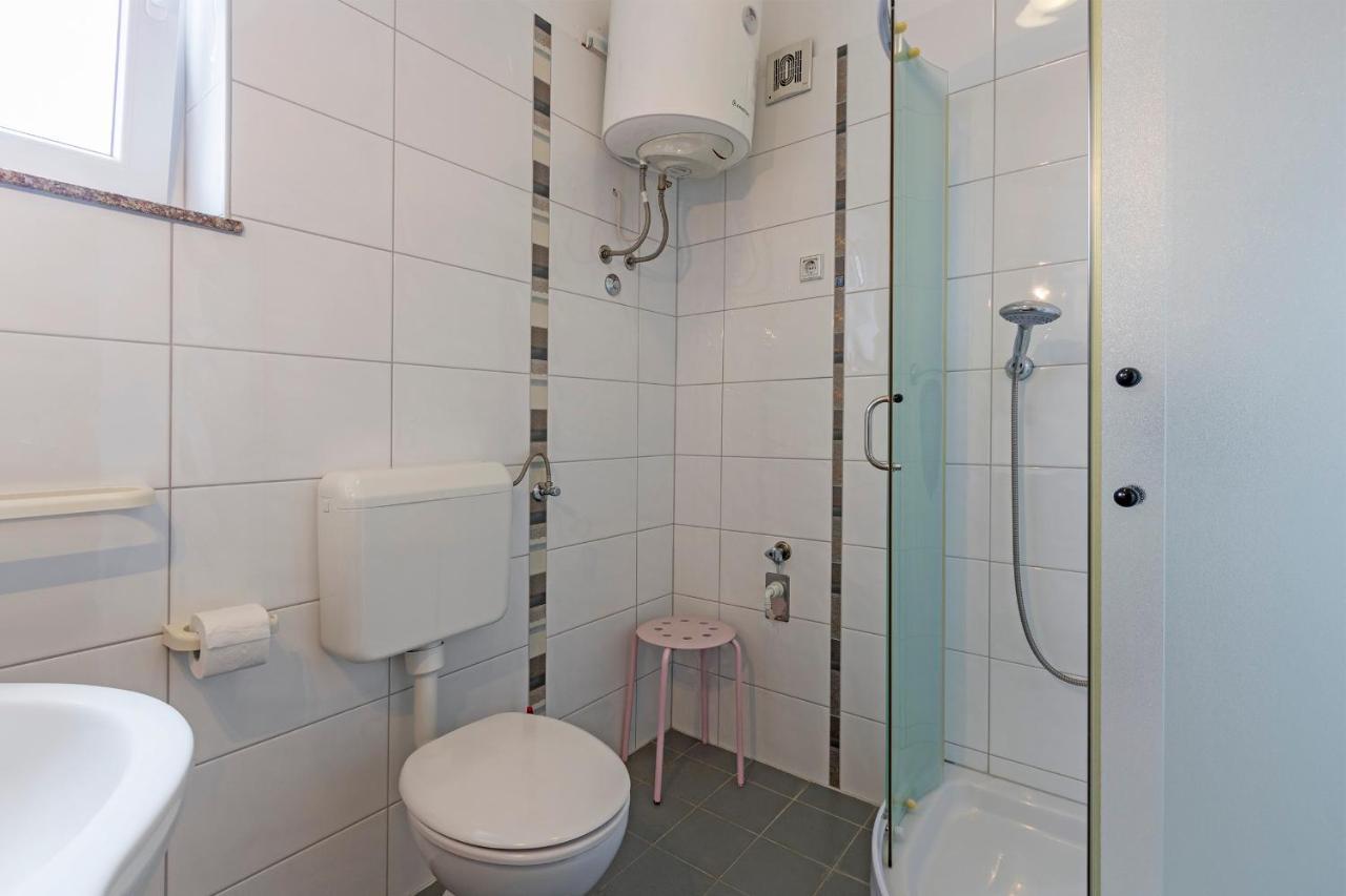 Nice And New Peroj Extérieur photo
